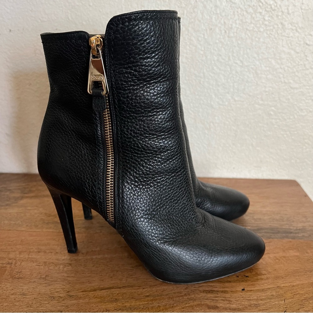 Emporio Armani Black Leather Heeled Ankle Bootie Boots Size 38